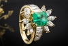 Ring im Sunburst Design Smaragd und Diamanten in Gelbgold 750 Handarbeit 