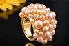 MIMÍ Milano Cocktail Ring Statement mit Rosa Perlen Massiv Gelbgold 750 