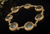 Antikes Armband mit ominösem Gestein Goldschmiedearbeit in 750er Gelbgold 