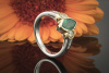 Hans Dieter Krieger Ring Navette Smaragd und Diamanten Platin mit Gold 