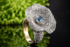 Ring Motiv Blume 3,20 Carat Brillanten und 1 Saphir in Weißgold Gelbgold 