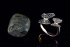 Tier Motiv Ring Schmetterling in 750er Rotgold mit farbigen Diamanten 