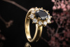 Eleganter massiver Ring mit dunklem Saphir und Top Diamanten Gelbgold 63 