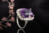 Art deco Ring mit 1 Amethyst und Diamanten in Platin Goldschmiedearbeit 