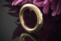 Cartier Ellipse Solitär Ring 1 Diamant Brillant 0,25 Ct. in Gelbgold 750