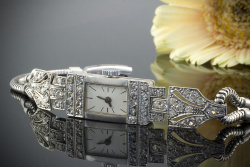 Art Deco Armbanduhr Damen Uhr mit Diamanten in Platin & 585er Weißgold