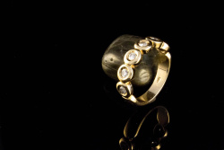 Halb Memoire Ring mit 0,50 Carat funkelnden Brillanten in 585er Gelbgold