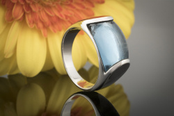 Bulgari Ring Tronchetto Blautopas edel zeitlos modern in 750er Weißgold