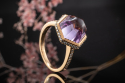 Amethyst Ring sechseckig gefasst mit Brillanten in 750er Rotgold LP 3800