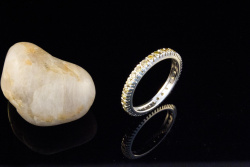 Memoire Ring 750 Weißgold mit gelben Brillanten Größe 52