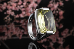 BVLGARI Bulgari Ring mit Lemon Citrin Zauberhaft Weißgold 750 Neuwertig Gr 49