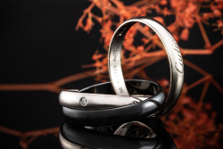 Cartier Trinity Ring mit 6 Diamanten in 750er Weißgold und Keramik Gr 56