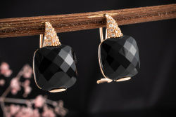 Pomellato Capri Ohrringe mit geschliffenem Onyx und Diamanten in Rotgold