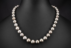 Tahiti Zuchtperlen Kette Perlenkette mit Diamant Schließe in 750er Gold