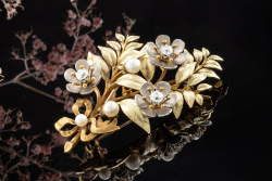 Antike Brosche Blumenfreude Diamanten und Perlen Dreifarbige Gold Arbeit