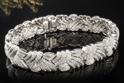 Armband mit Diamanten in 750er Weißgold Detailverliebtes Gliederarmband