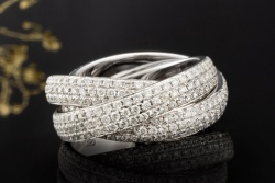 Designer Dreier Ring 3,50 Carat Diamanten rundum in 750er Weißgold Gr 52