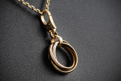 Cartier Trinity Charm Anhänger mit Karabiner 3 Ringe Gold 750 Zertifikat