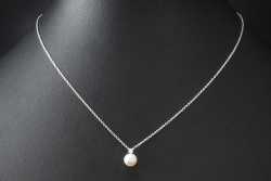 Tiffany Collier Kette Signature Pearls Perle und Diamant in Weißgold 750