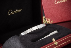 Cartier Love Armreif Armband Bracelet Diamanten Weißgold Gr. 17 Full Set