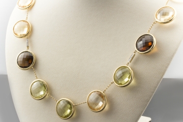 Imposantes Quarz Collier mit Brillanten in 750er Gelbgold