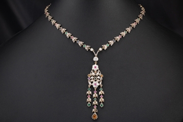 Art Deco Collier Florales Design Farbedelsteine Diamanten Weißgold 585