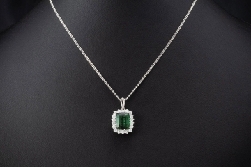 Collier Grüner Turmalin Diamanten Kette mit Anhänger Weißgold 750 Arbeit