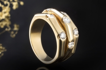 Ring Klassische Goldschmiedearbeit Handarbeit mit Diamanten in Gelbgold