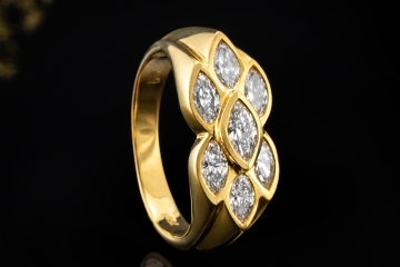 Stilvoller Ring Diamanten im Navette und Tropfenschliff in Gelbgold 750