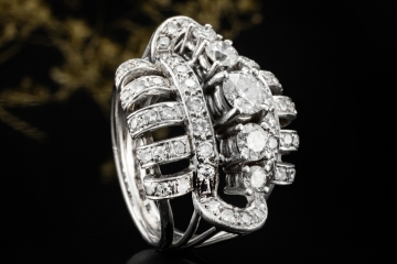 Vintage Cluster Ring mit Diamanten Goldschmiedearbeit in 750er Weißgold