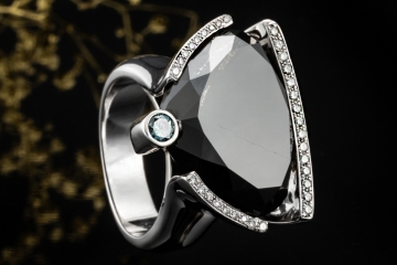 Ring Schwarzer Diamant mit 12 Carat Designer Handarbeit in Weißgold 750