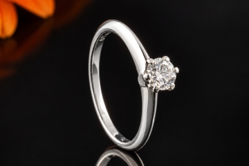 Tiffany & Co Solitär Ring Setting mit Diamant Brillant 0,34 Ct in Platin