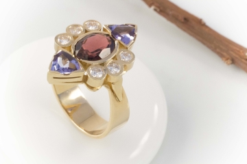 Designer Ring in 750er Gold mit Tansanit Turmalin und Brillanten Handarbeit