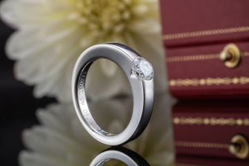 Cartier Solitär Ring mit 1 Diamant 0,39 Carat in 750er Weißgold Full Set