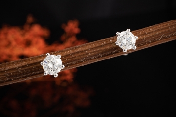 Solitär Ohrstecker 2 x 0,50 Ct Diamant Halbkaräter Lupenrein in Weißgold