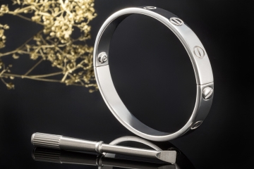 Cartier Love Armreif Vintage Modell Größe 16 in Weißgold 750 Sonderpreis