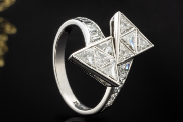 Exklusiver Designer Ring Dreiecke mit Diamanten Handarbeit Weißgold 750