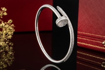 Cartier Juste un Clou Armreif mit 374 Diamanten in 750er Weißgold Gr. 16