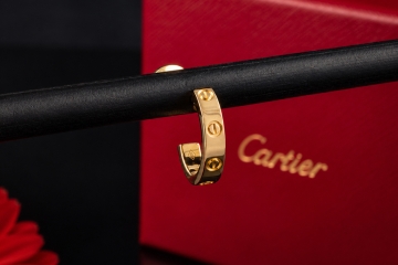 Cartier Love Creole Kleines Modell Einzelner Ohrring in Gelbgold 750 OVP