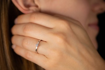 Weißgold Solitär Ring mit 1 Diamant Brillant in 585er Weißgold