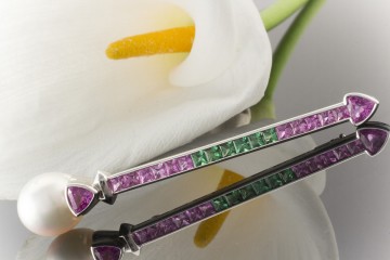 Brosche Nadel mit Südsee Perle Pink Saphir & Tsavorit in 750er Weißgold
