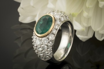 Hans Dieter Krieger Ring mit Smaragd und Brillanten in 950er Platin