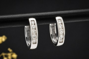 Klassische Creolen Ohrringe Ohrstecker mit Diamanten in 750er Weißgold