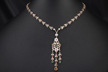 Art Deco Collier Florales Design Farbedelsteine Diamanten Weißgold 585