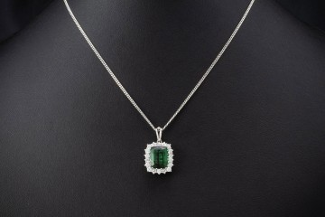 Collier Grüner Turmalin Diamanten Kette mit Anhänger Weißgold 750 Arbeit