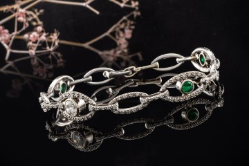 Art deco Armband mit Smaragd und Diamanten Brillanten in 585er Weißgold