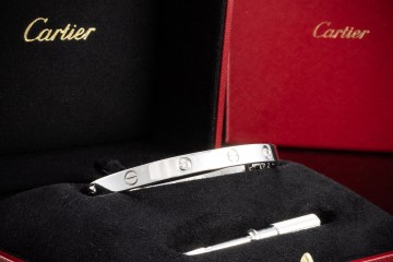 Cartier Love Armreif Armband Bracelet mit 4 Diamanten Weißgold 750 Gr 19