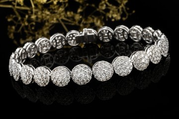 Armband Rundelemente mit Diamanten Goldschmiedearbeit in 750er Weißgold