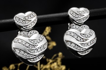 Herz Ohrringe Ohrstecker mit Clip beweglich Diamanten in 750er Weißgold