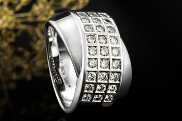 Ring Diamanten Geometrisches Design Massive Weißgold Goldschmiedearbeit